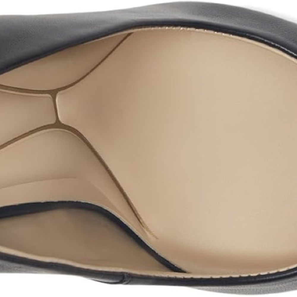 Kenneth Cole New York Women's Bentley 100 Pump - Size 6 - Picture 6 of 6